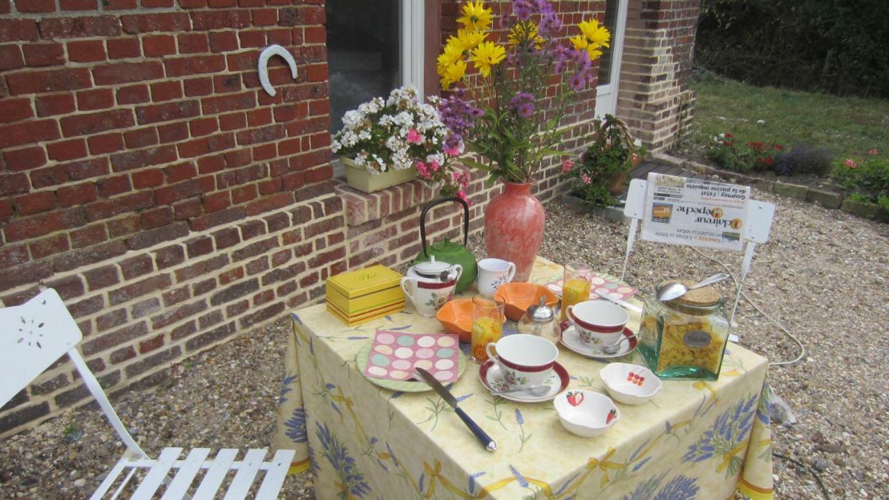 Bed and Breakfast Les Trois Pommiers Sommery Екстер'єр фото